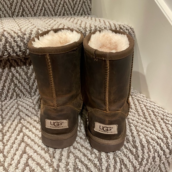 UGG Classic Mini II Boots size 2 short Dark brown - Picture 3 of 6